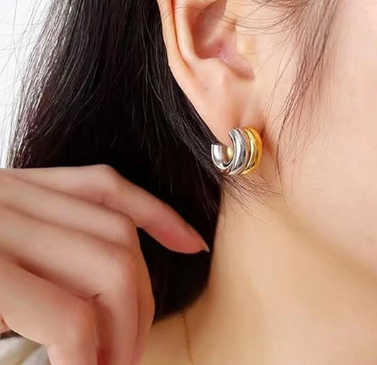silver and gold dot